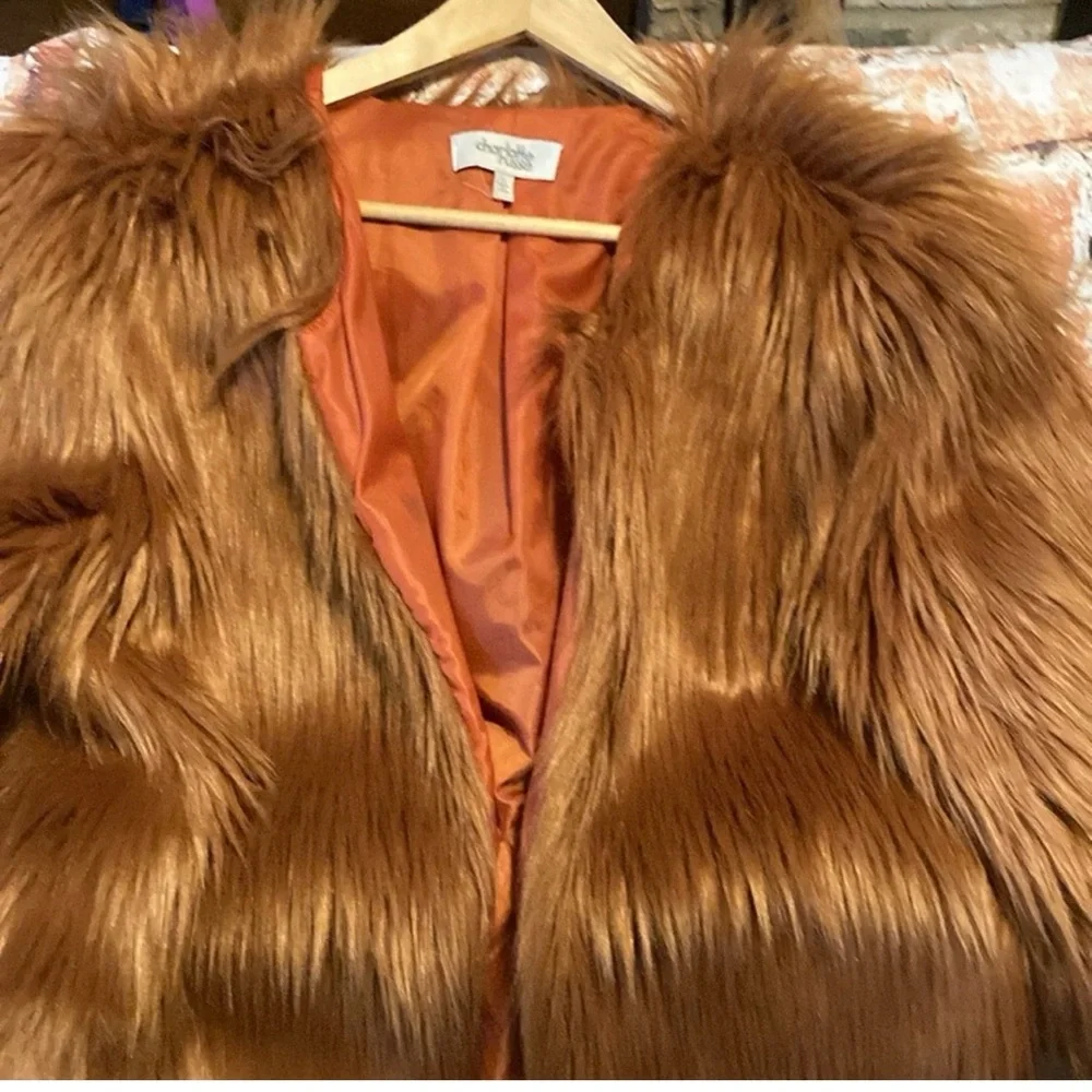Charlotte Russe Faux Fur Coat in Rusty Brown orange. Size m - Picture 5 of 6